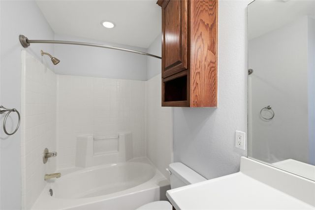 2323 Jodi Lane, Gainesville, TX 76240