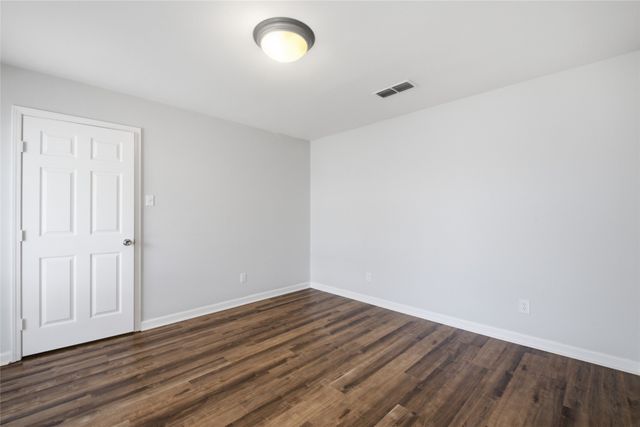 2323 Jodi Lane, Gainesville, TX 76240