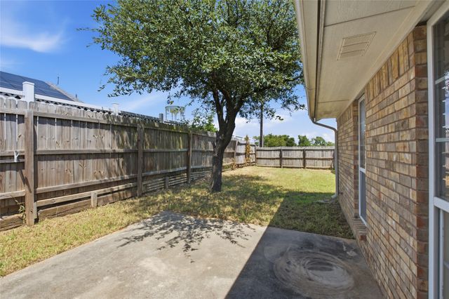 2323 Jodi Lane, Gainesville, TX 76240