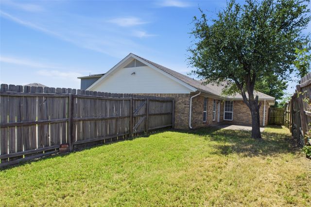 2323 Jodi Lane, Gainesville, TX 76240
