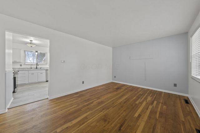 5137 Holbrook Drive, Columbus, OH 43232