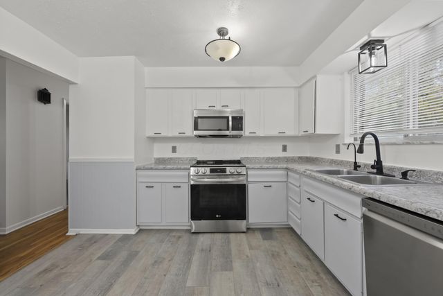 5137 Holbrook Drive, Columbus, OH 43232