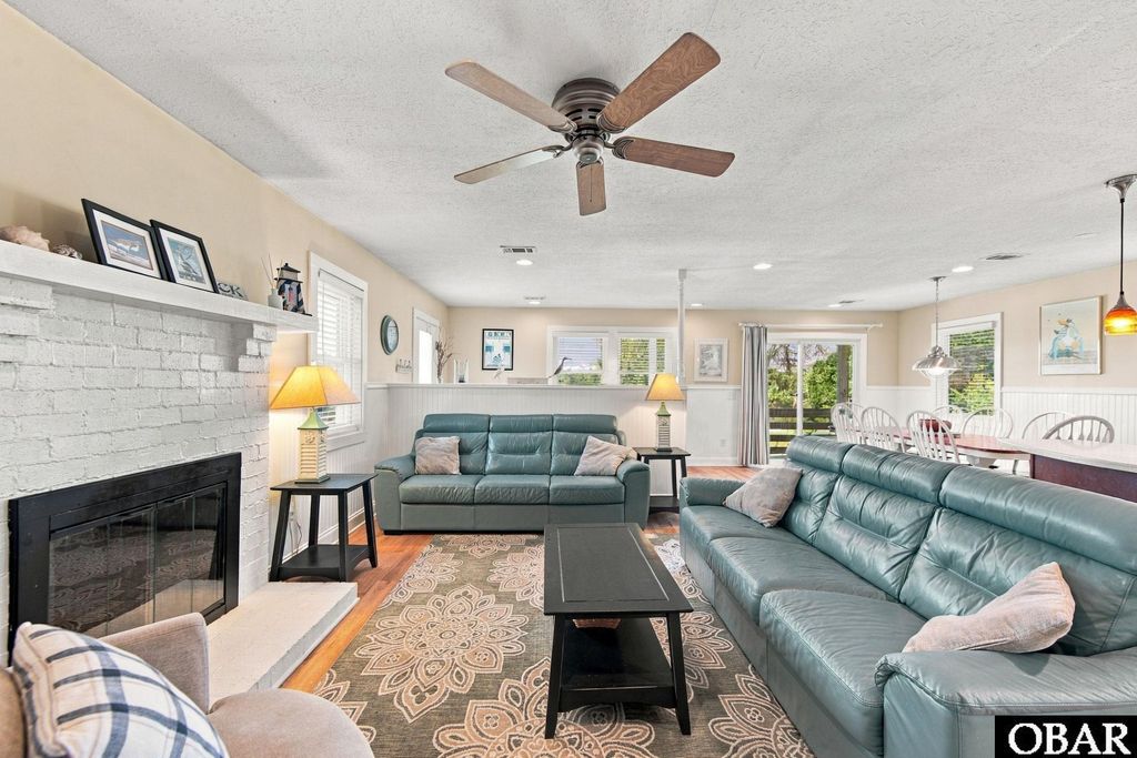 Image 21 of property listing at 111 Sprigtail Drive, Duck, NC 27949