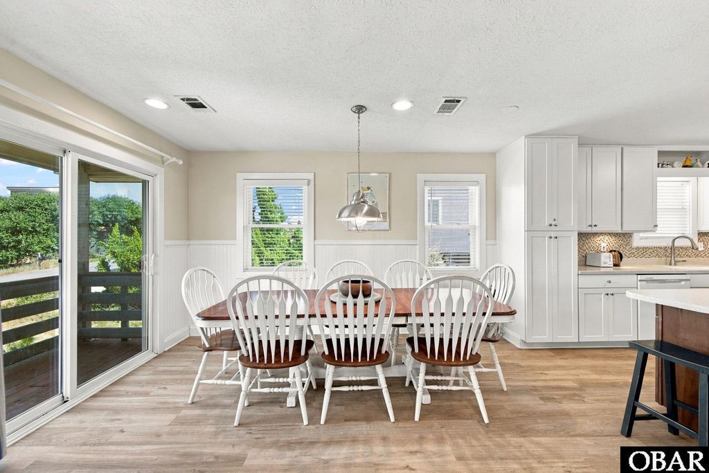 Image 9 of property listing at 111 Sprigtail Drive, Duck, NC 27949