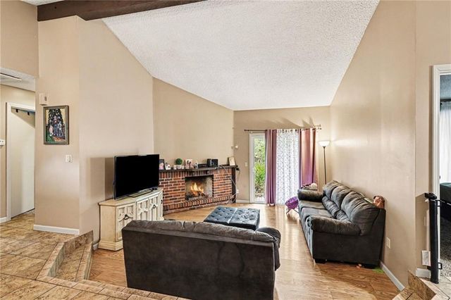 14025 Ballantrae Drive, Grandview, MO 64030
