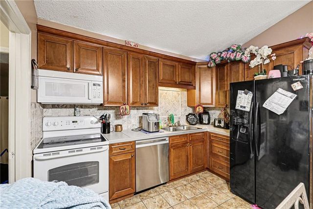 14025 Ballantrae Drive, Grandview, MO 64030