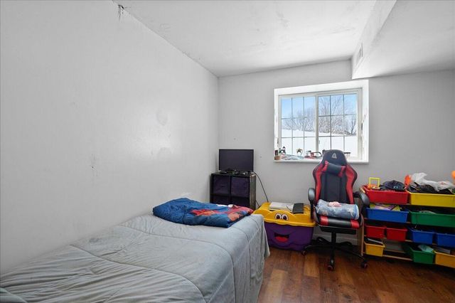 7540 W 92nd Avenue, Crown Point, IN 46307