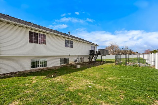 7540 W 92nd Avenue, Crown Point, IN 46307