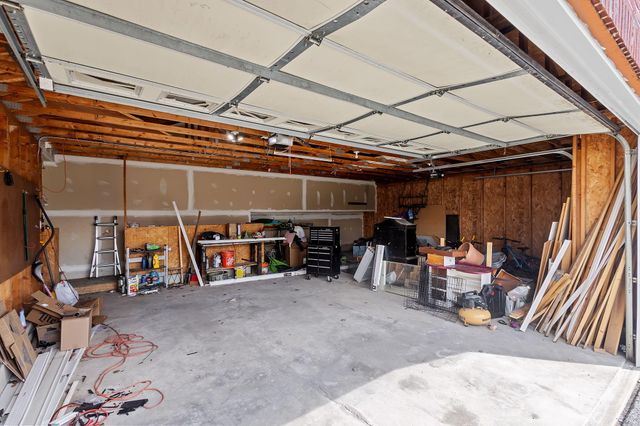 7540 W 92nd Avenue, Crown Point, IN 46307
