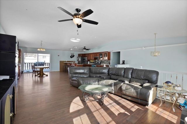 7540 W 92nd Avenue, Crown Point, IN 46307