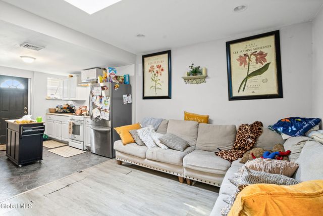 421 4th Street, Troy, NY 12180