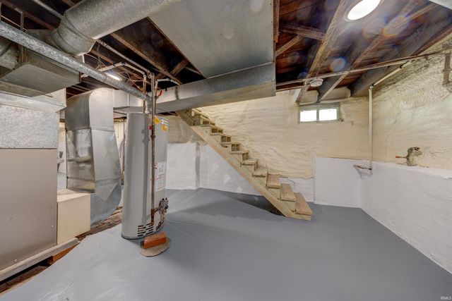 212 E Delaware Street, Evansville, IN 47711