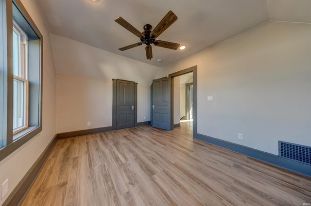 212 E Delaware Street, Evansville, IN 47711