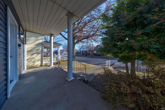 212 E Delaware Street, Evansville, IN 47711