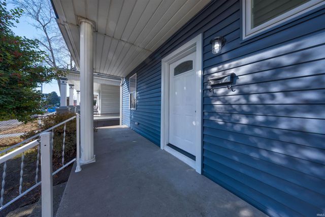 212 E Delaware Street, Evansville, IN 47711