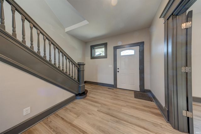 212 E Delaware Street, Evansville, IN 47711