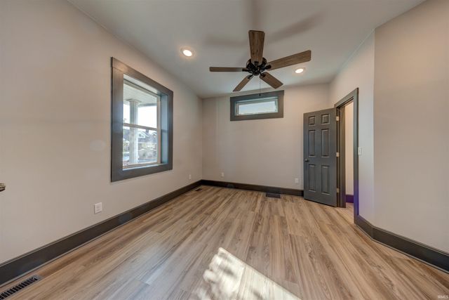 212 E Delaware Street, Evansville, IN 47711