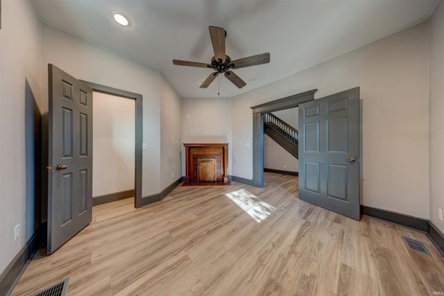 212 E Delaware Street, Evansville, IN 47711