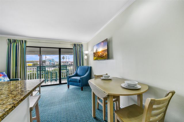 6102 Seawall Boulevard 133, Galveston, TX 77551