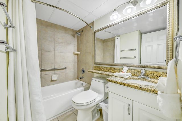 6102 Seawall Boulevard 133, Galveston, TX 77551