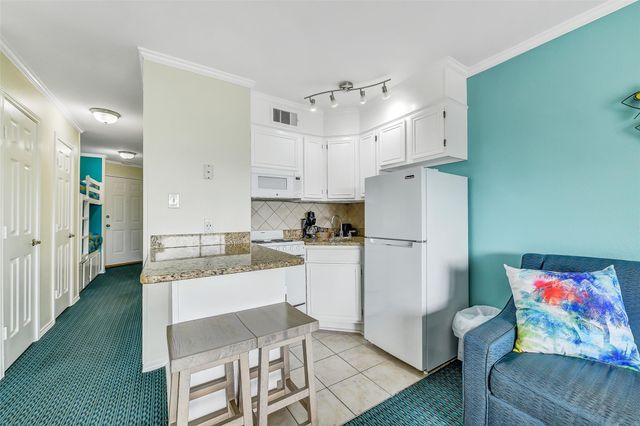 6102 Seawall Boulevard 133, Galveston, TX 77551