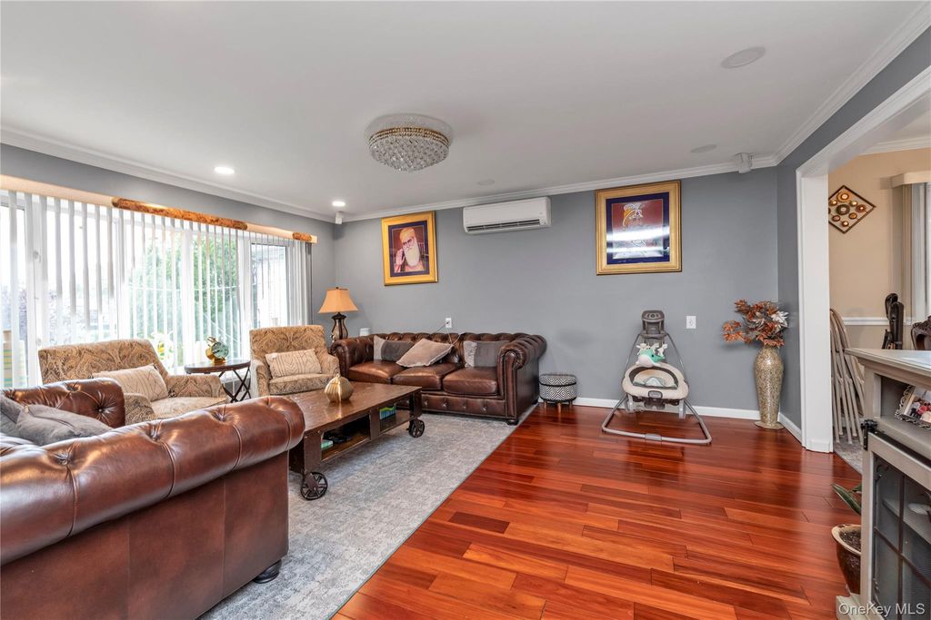 928 N Fletcher Avenue, Valley Stream, NY 11580 — photo 2