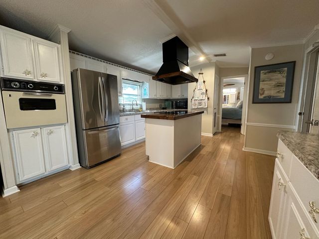 315 Inlet Rd., Garden City Beach, SC 29576