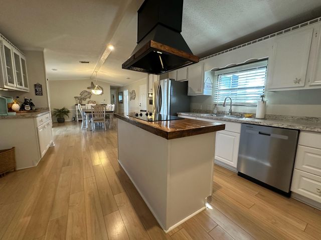 315 Inlet Rd., Garden City Beach, SC 29576