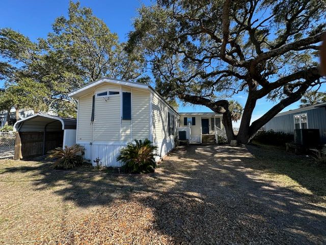 315 Inlet Rd., Garden City Beach, SC 29576