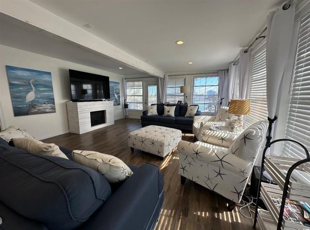 315 Inlet Rd., Garden City Beach, SC 29576