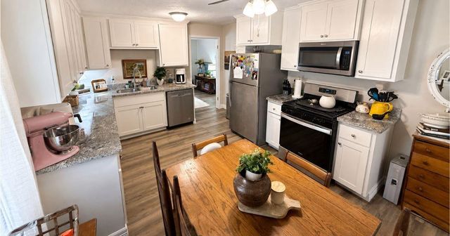 211 E Yell Street, Livingston, TX 77351