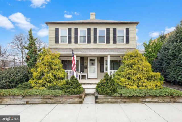 209 N 3RD ST, Hanover, PA 17331