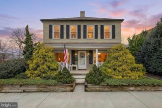 209 N 3RD ST, Hanover, PA 17331