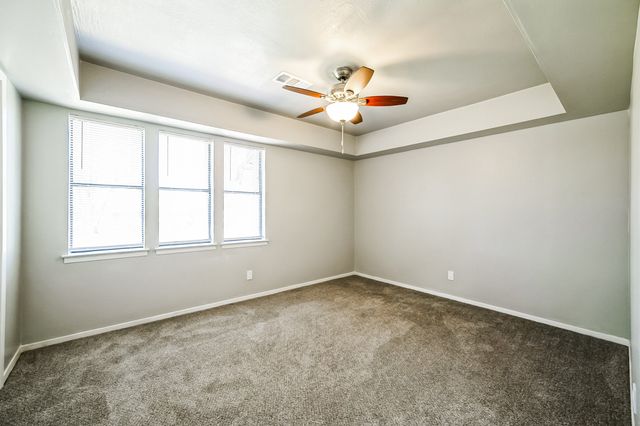 815 38th Street SE, Paris, TX 75462