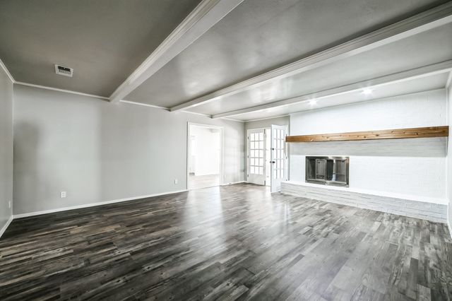 815 38th Street SE, Paris, TX 75462
