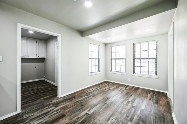 815 38th Street SE, Paris, TX 75462