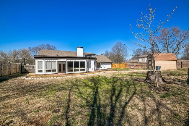 815 38th Street SE, Paris, TX 75462