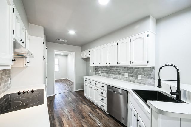 815 38th Street SE, Paris, TX 75462