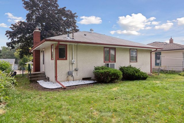 1434 8th Avenue S, South Saint Paul, MN 55075