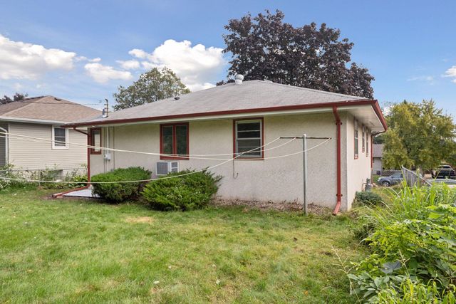 1434 8th Avenue S, South Saint Paul, MN 55075