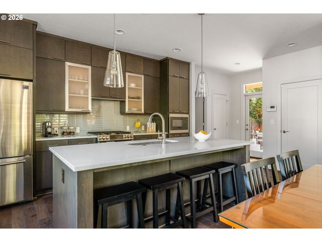 1905 Ne AINSWORTH St, Portland, OR 97211