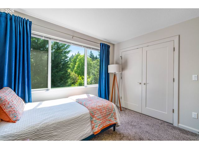 1905 Ne AINSWORTH St, Portland, OR 97211