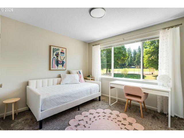 1905 Ne AINSWORTH St, Portland, OR 97211