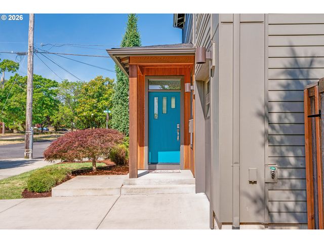 1905 Ne AINSWORTH St, Portland, OR 97211