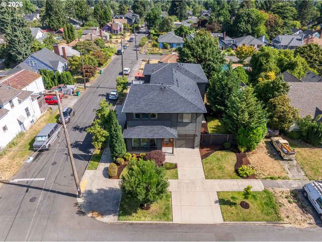 1905 Ne AINSWORTH St, Portland, OR 97211