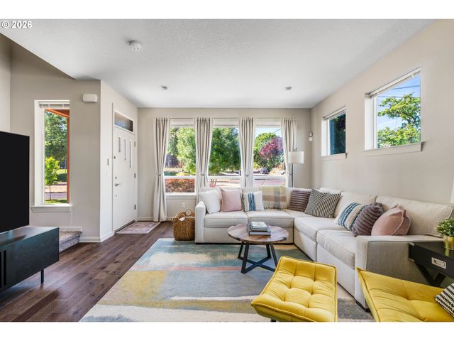 1905 Ne AINSWORTH St, Portland, OR 97211