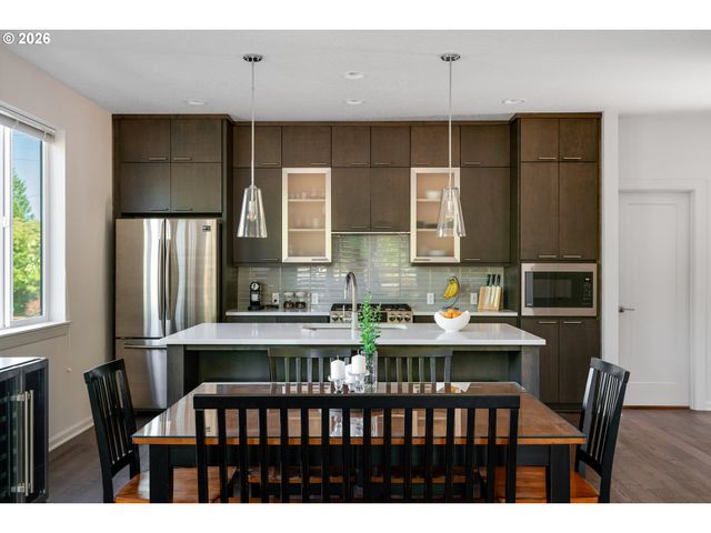 1905 Ne AINSWORTH St, Portland, OR 97211