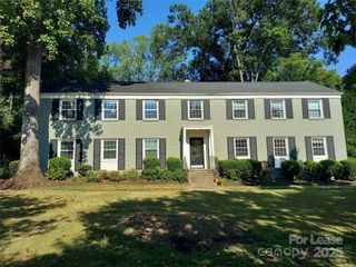 557 Wakefield Drive A, Charlotte, NC 28209
