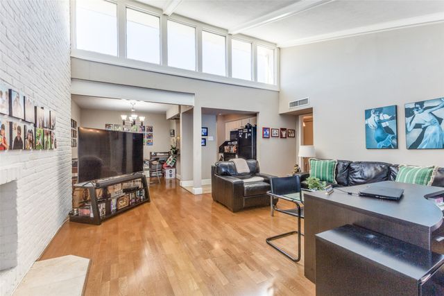 5908 Sandhurst Lane 244, Dallas, TX 75206