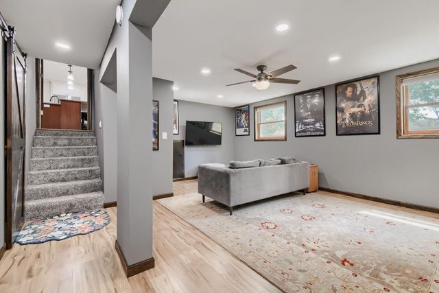 10439 Thrush Street NW, Coon Rapids, MN 55433